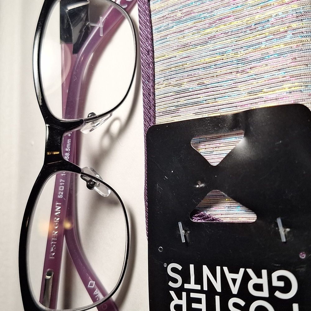 👀FOSTER GRANT 2.50 READERS PURPLE/BLACK + CASE Approximate length 1.34" tall
